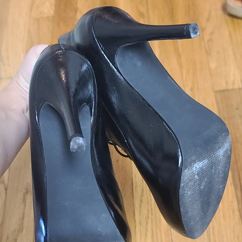 Booties - Picture 3 of 4